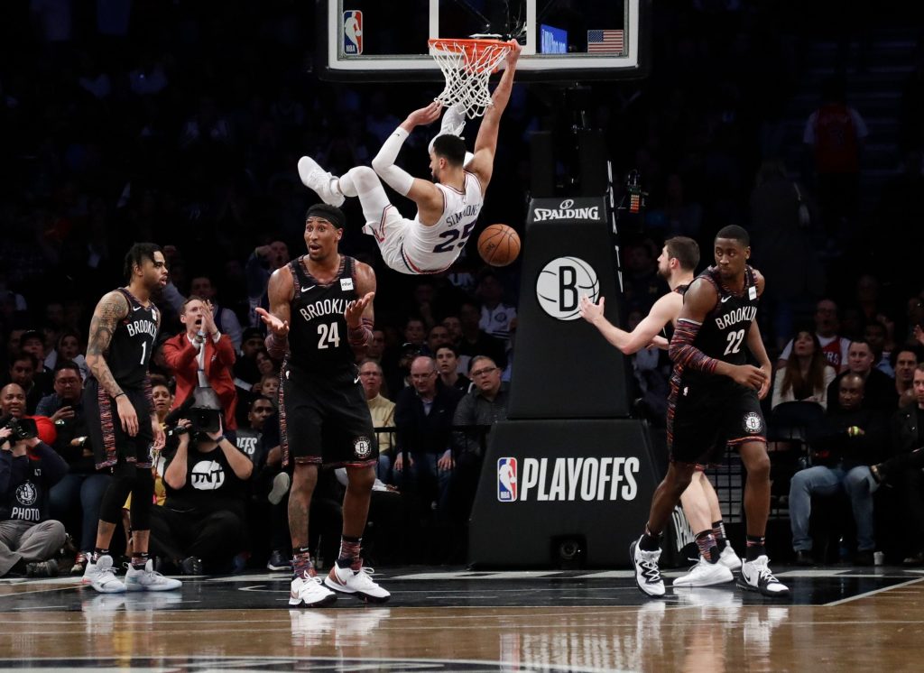 5cbb83aa1f000058017f20c4-4